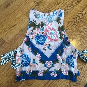 Free people floral tank, open sides with ties
